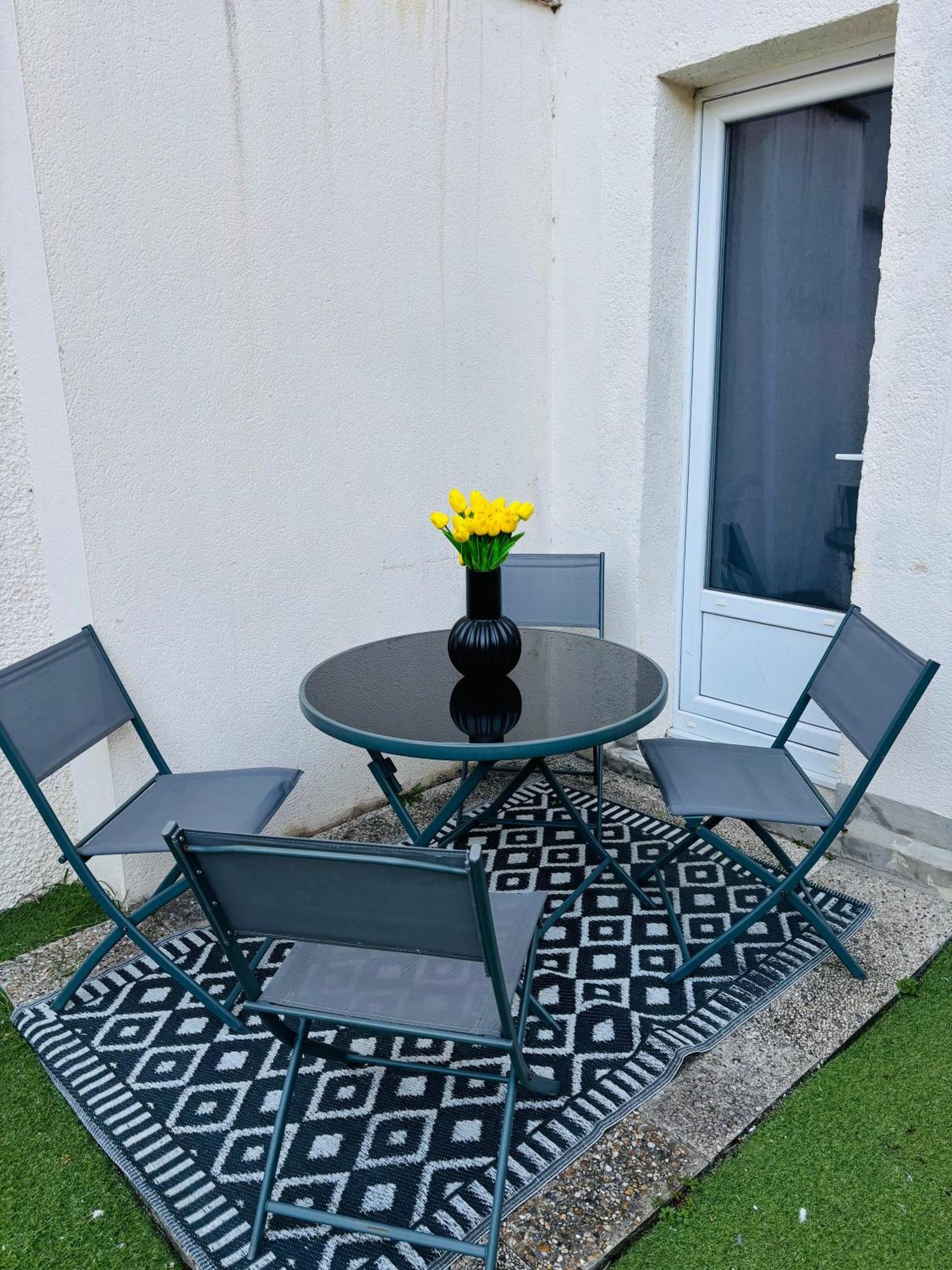Petille En Champagne - 1 Chambre - Terrasse Epernay Exterior photo